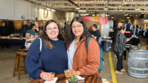 2024 Hora feliz de las becas de gratitud 124