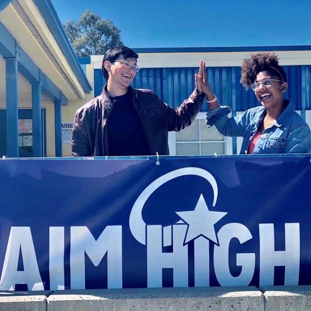 The teacher who stayed and the transformation that followed: Jesús Galindo 4 Jesús Galindo High Fives His Wife
